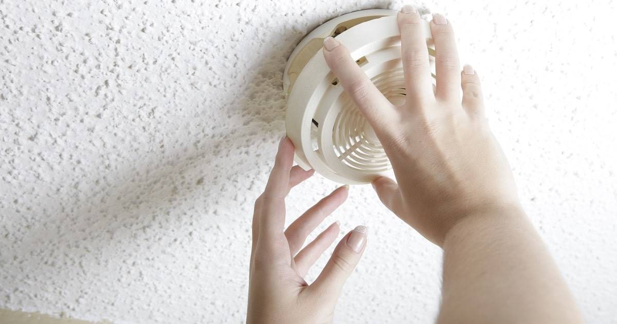 home fire safety installing a smoke alarm